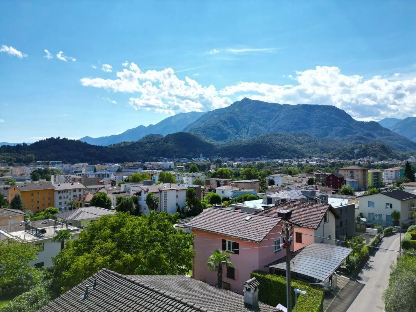 Grande maison à rénover avec terrasse panoramique à Solduno - Photo 7 sur 13
