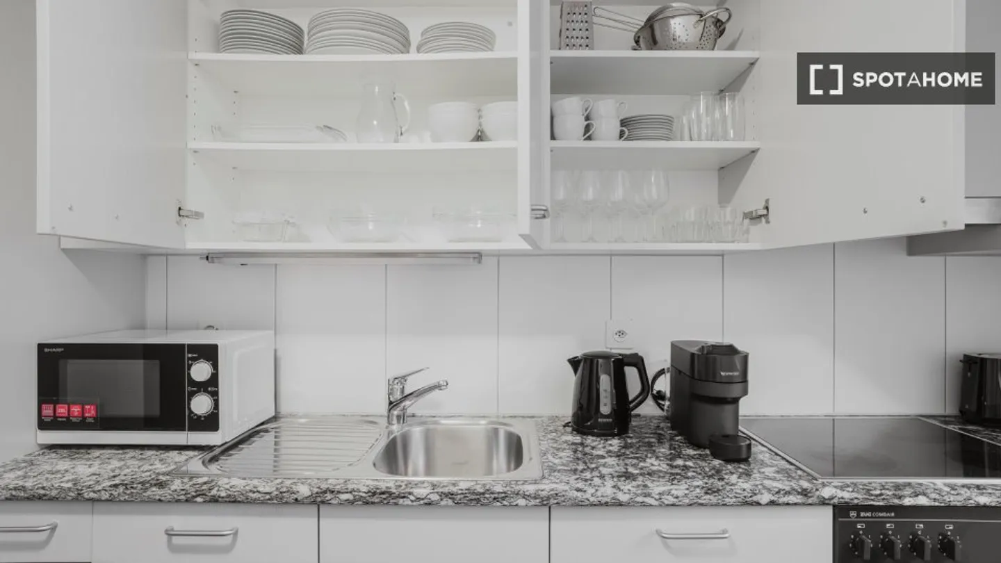 Apartment for rent - Photo 8 of 16