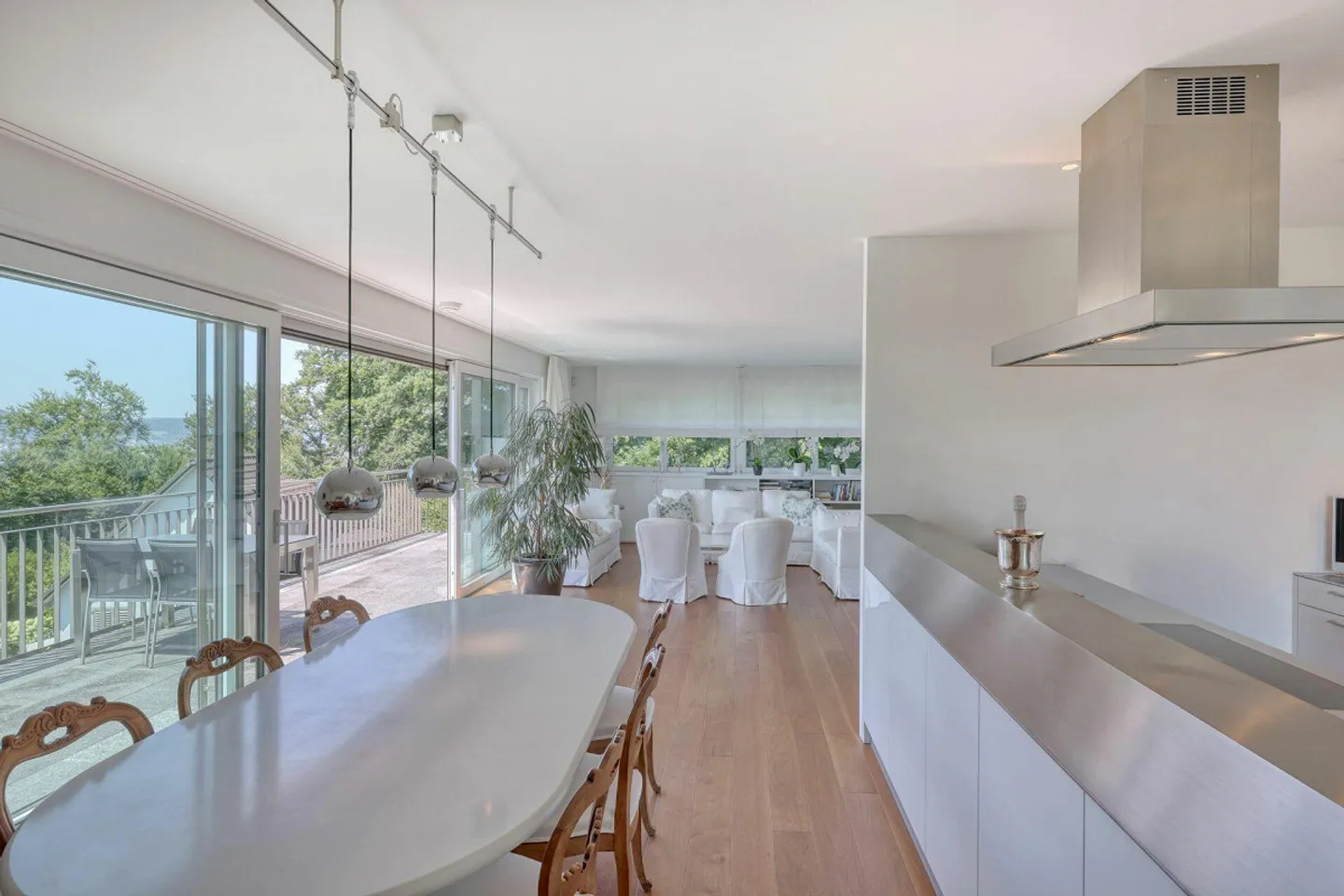 Elegant Maisonette with Lake View - Photo 1 of 11