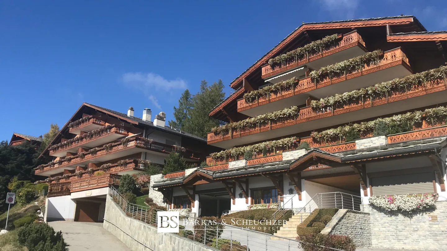 Grande duplex di 6,5 stanze con vista, piscina, in centro - Foto 1 di 22