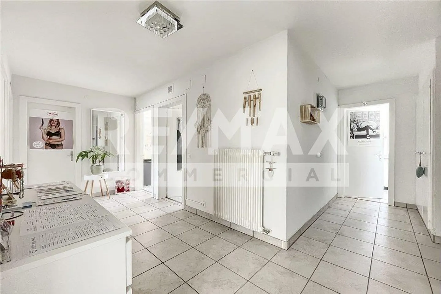 Bright commercial space equipped with 5.5 rooms on 140 m2 - Photo 1 of 10