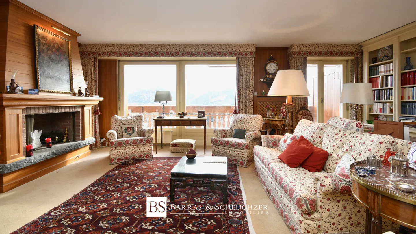 Grande duplex di 6,5 stanze con vista, piscina, in centro - Foto 4 di 22