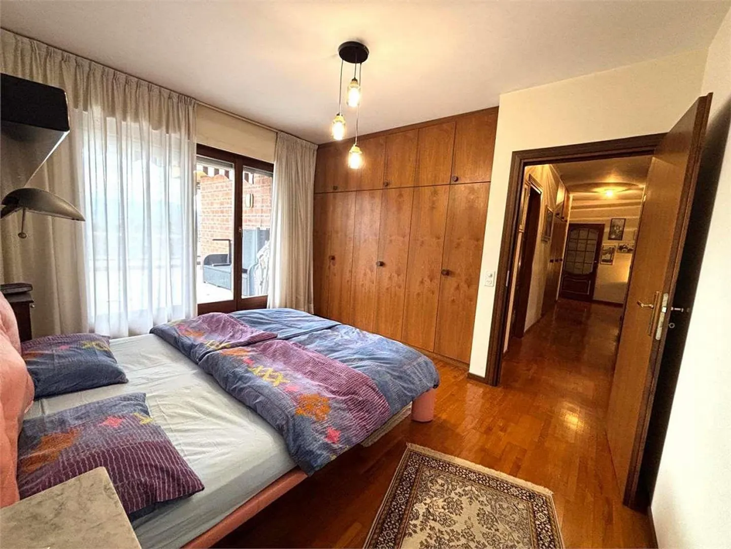 Spacious Penthouse 4.5 Rooms with Lake View - Photo 6 of 13