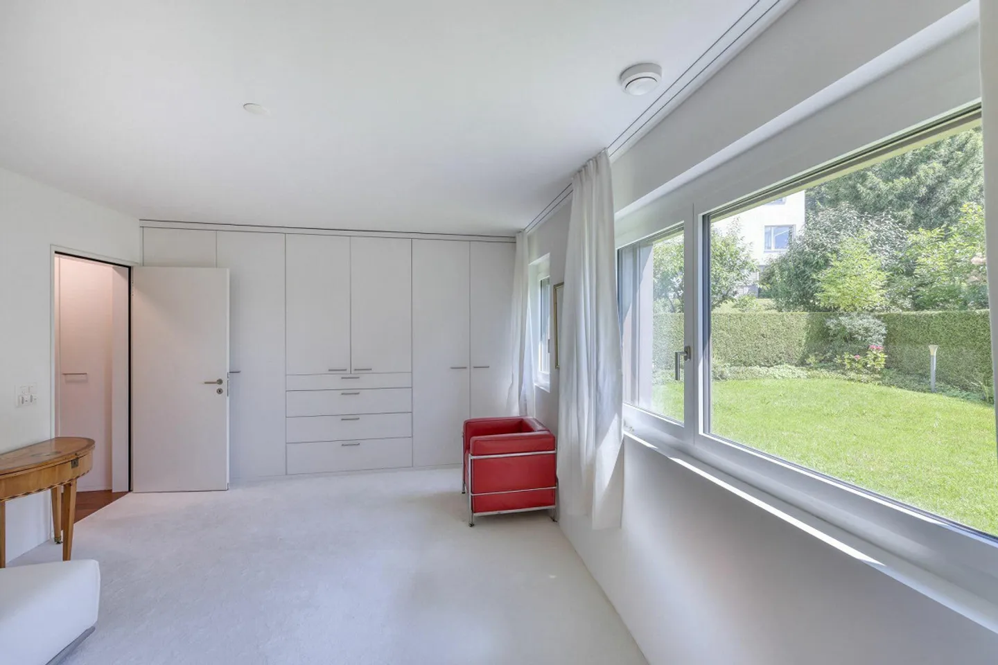 Elegant Maisonette with Lake View - Photo 8 of 11