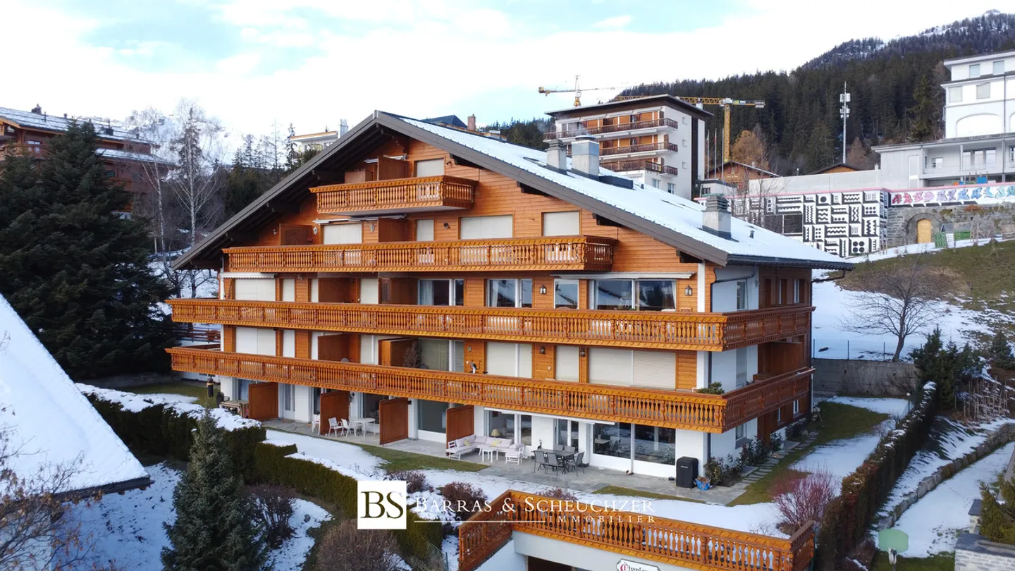 Grande duplex di 6,5 stanze con vista, piscina, in centro - Foto 12 di 22
