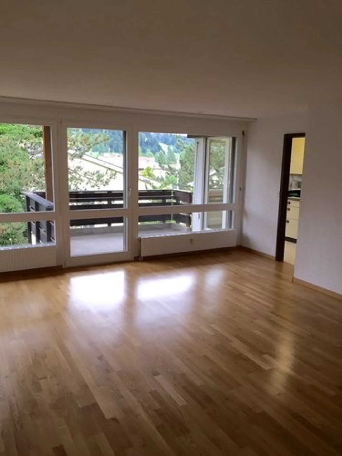 Appartement 4 1/2 pièces avec deux balcons - Photo 1 sur 8