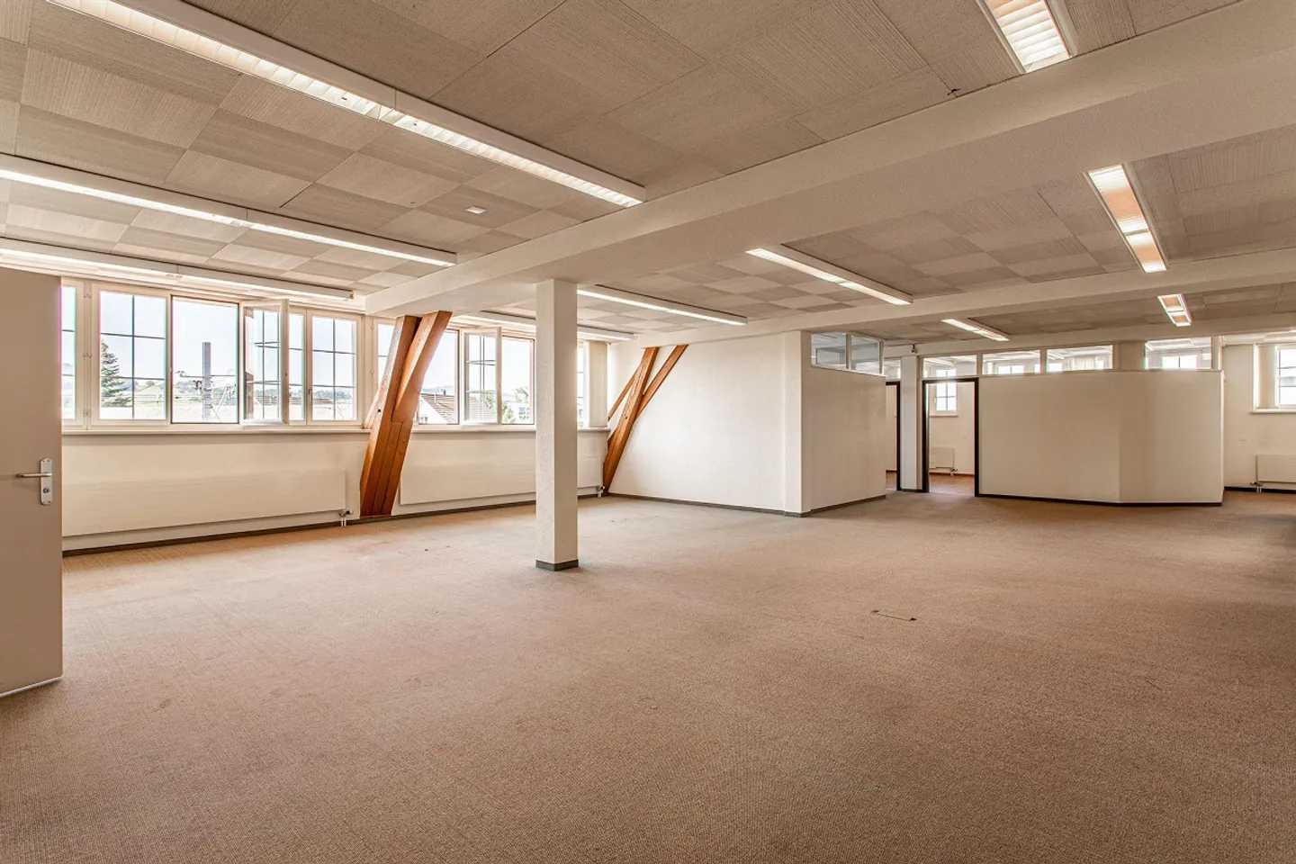 Opportunità commerciale ideale per la tua azienda! - Foto 1 di 12