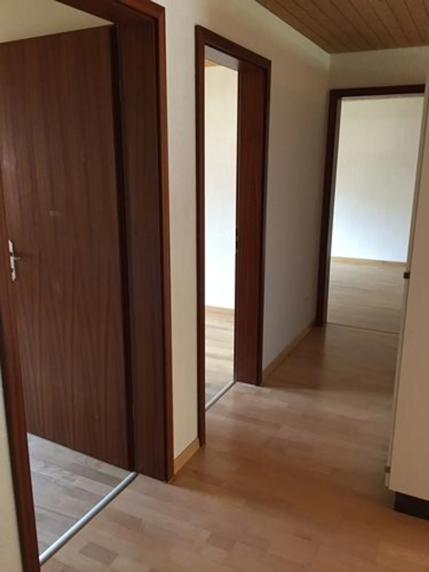 Appartement 4 1/2 pièces avec deux balcons - Photo 3 sur 8