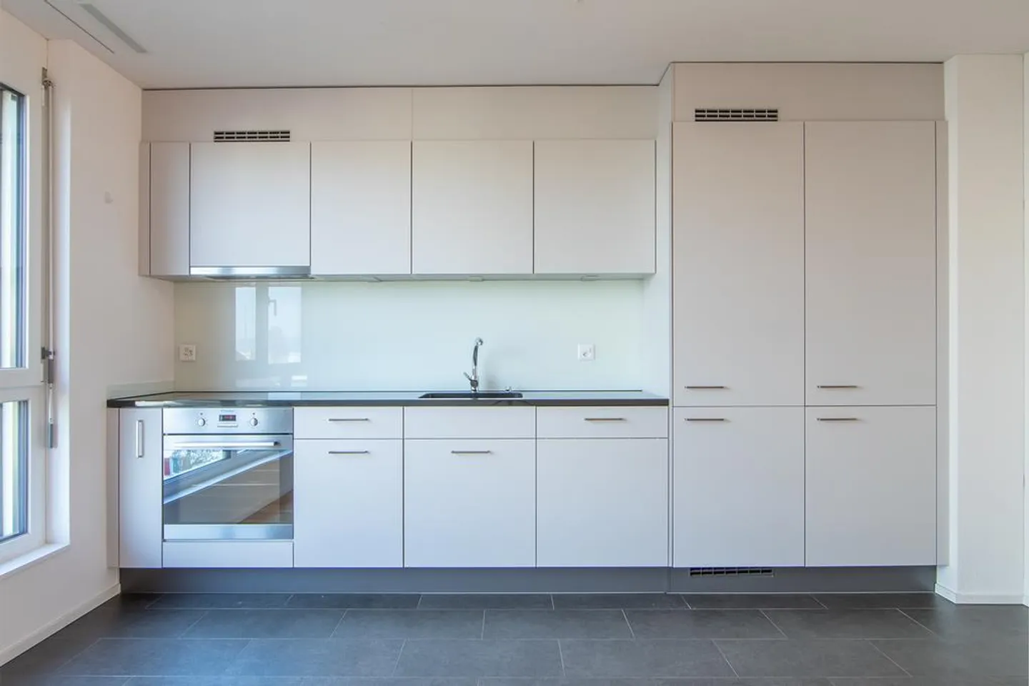 Appartement moderne de 3,5 pièces dans le quartier Düdingenplus - Photo 2 sur 12