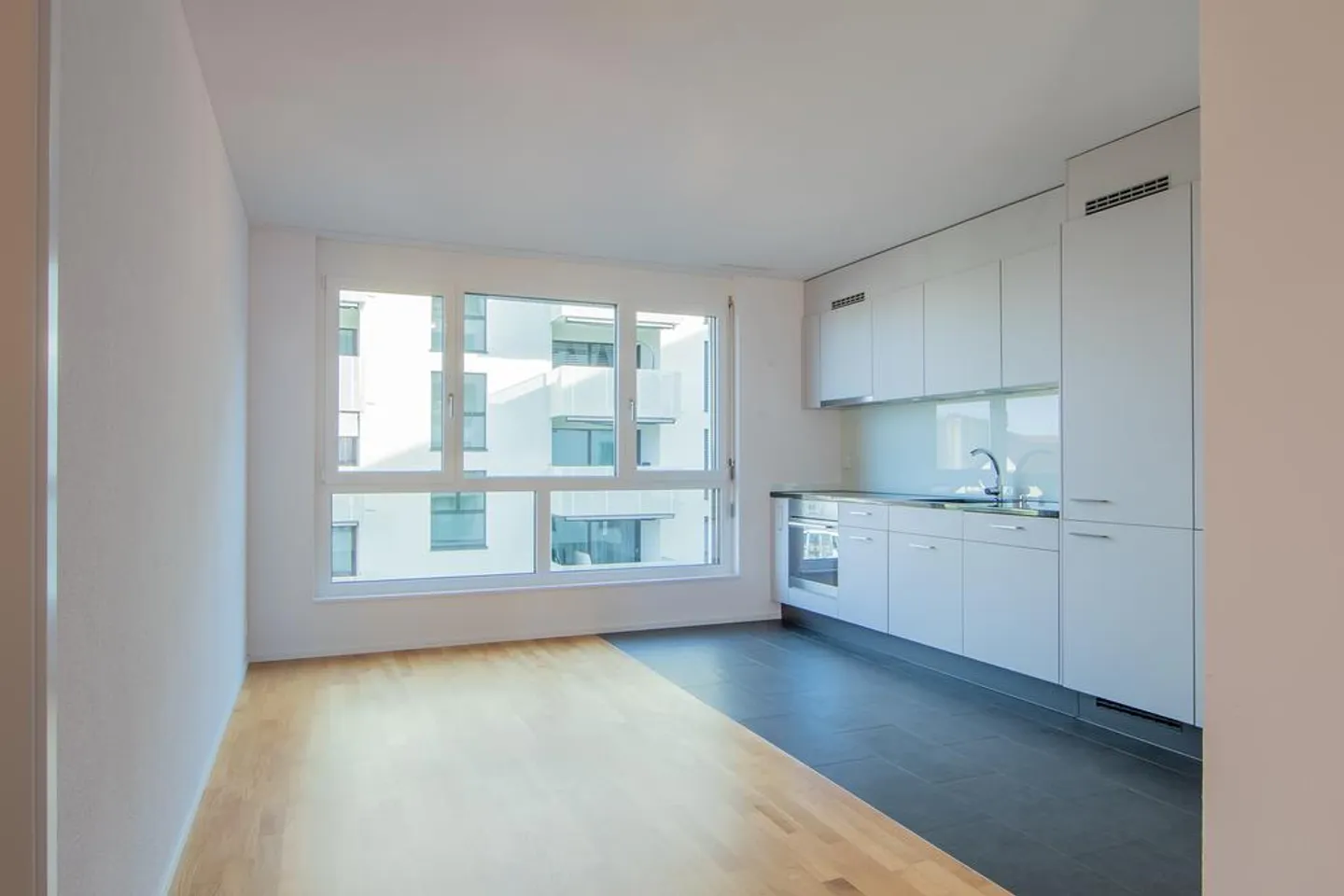 Appartement moderne de 3,5 pièces dans le quartier Düdingenplus - Photo 1 sur 12