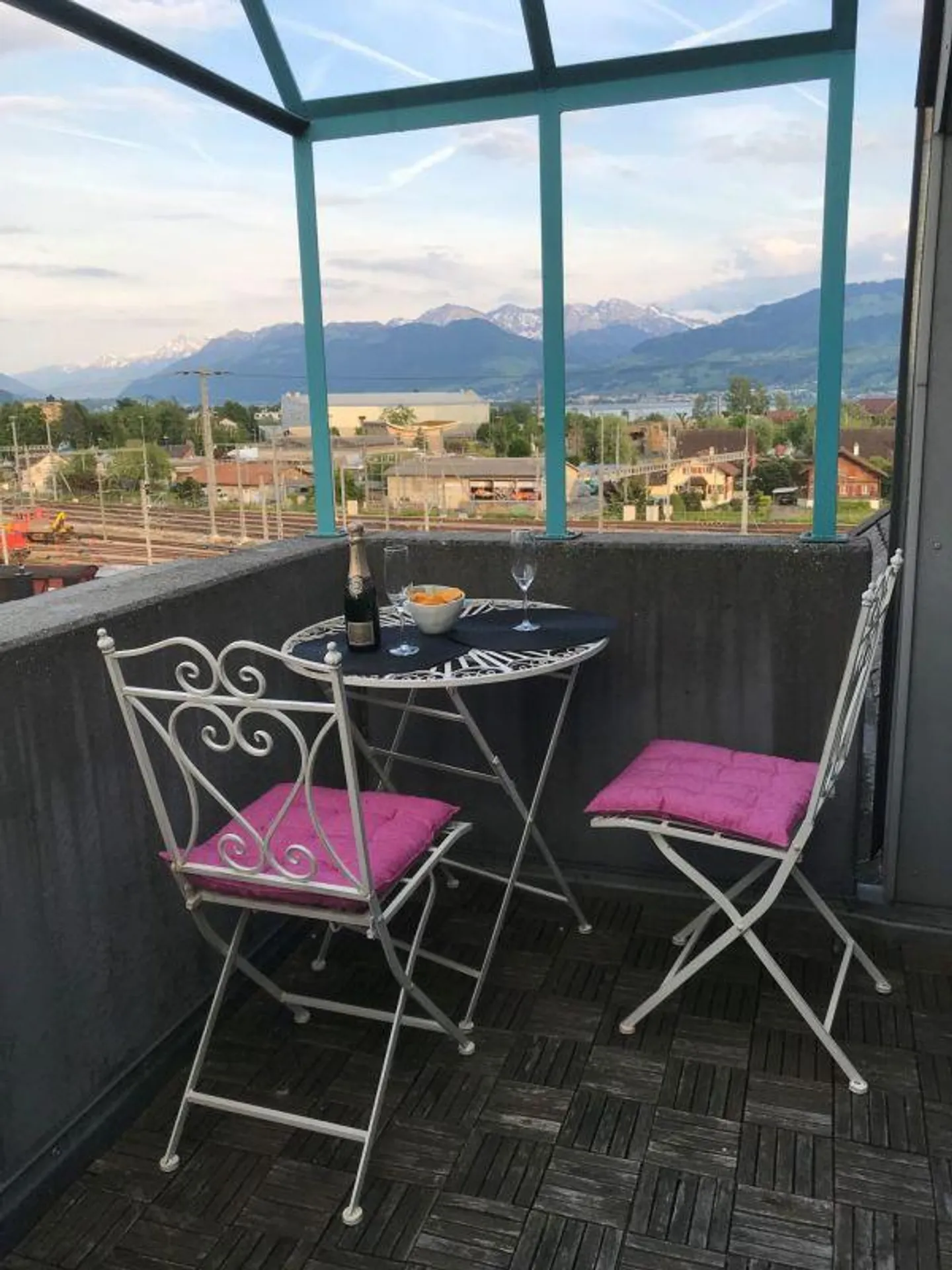 Cozy 1.5-Room Single Apartment in the Heart of Rapperswil - Photo 5 of 8