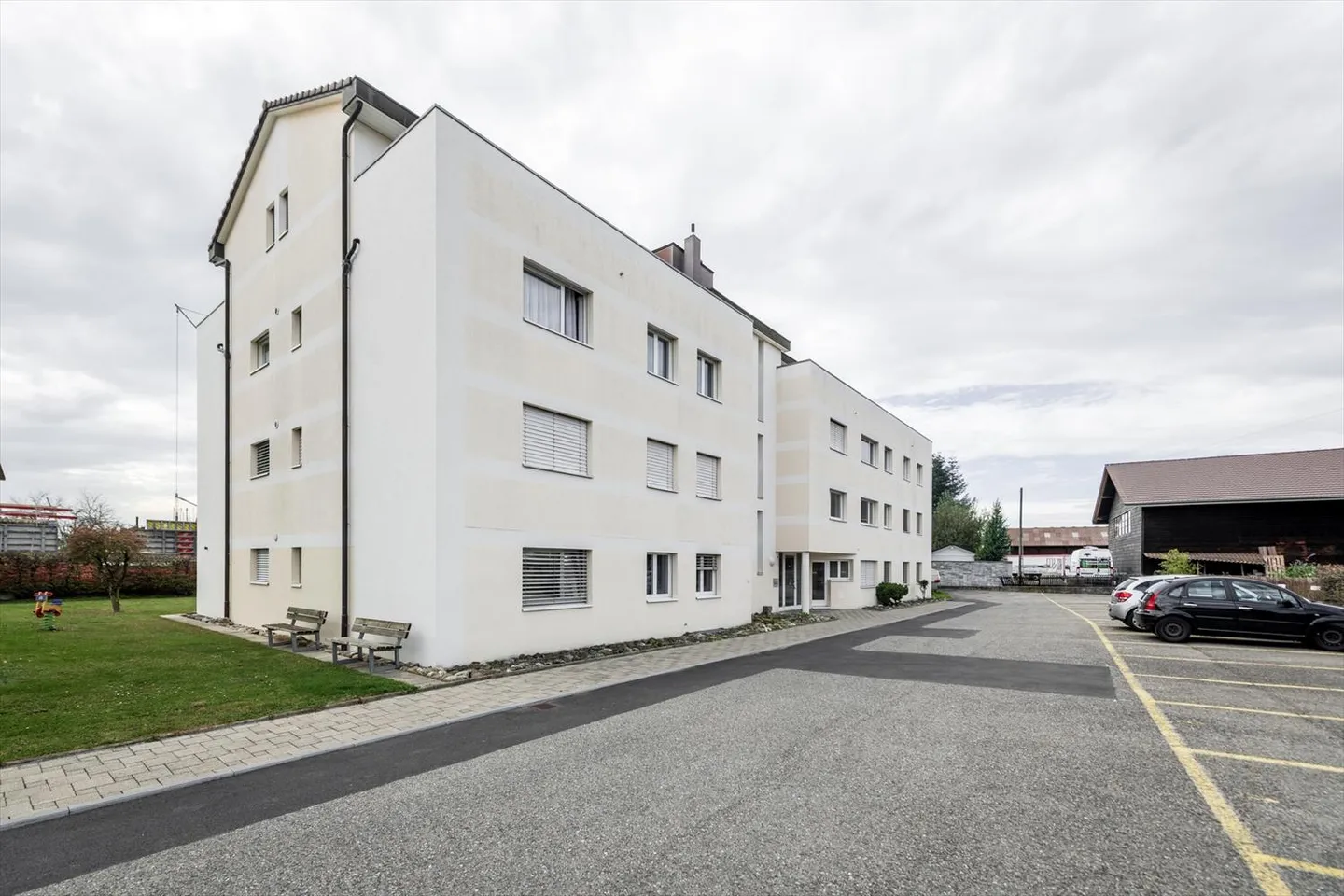 Schöne 4-Zimmer-Wohnung mit Terrasse - Foto 1 von 4