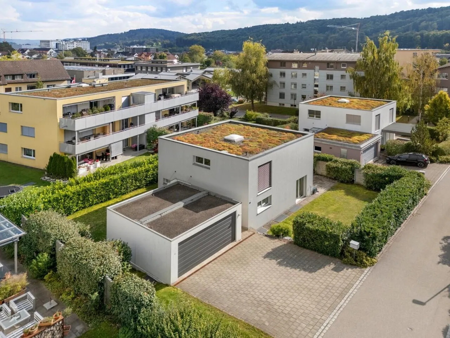 Modern single-family house for sale in the sought-after Thayngen - Photo 2 of 17