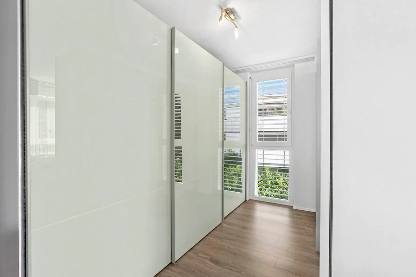 Modern single-family house for sale in the sought-after Thayngen - Photo 12 of 17
