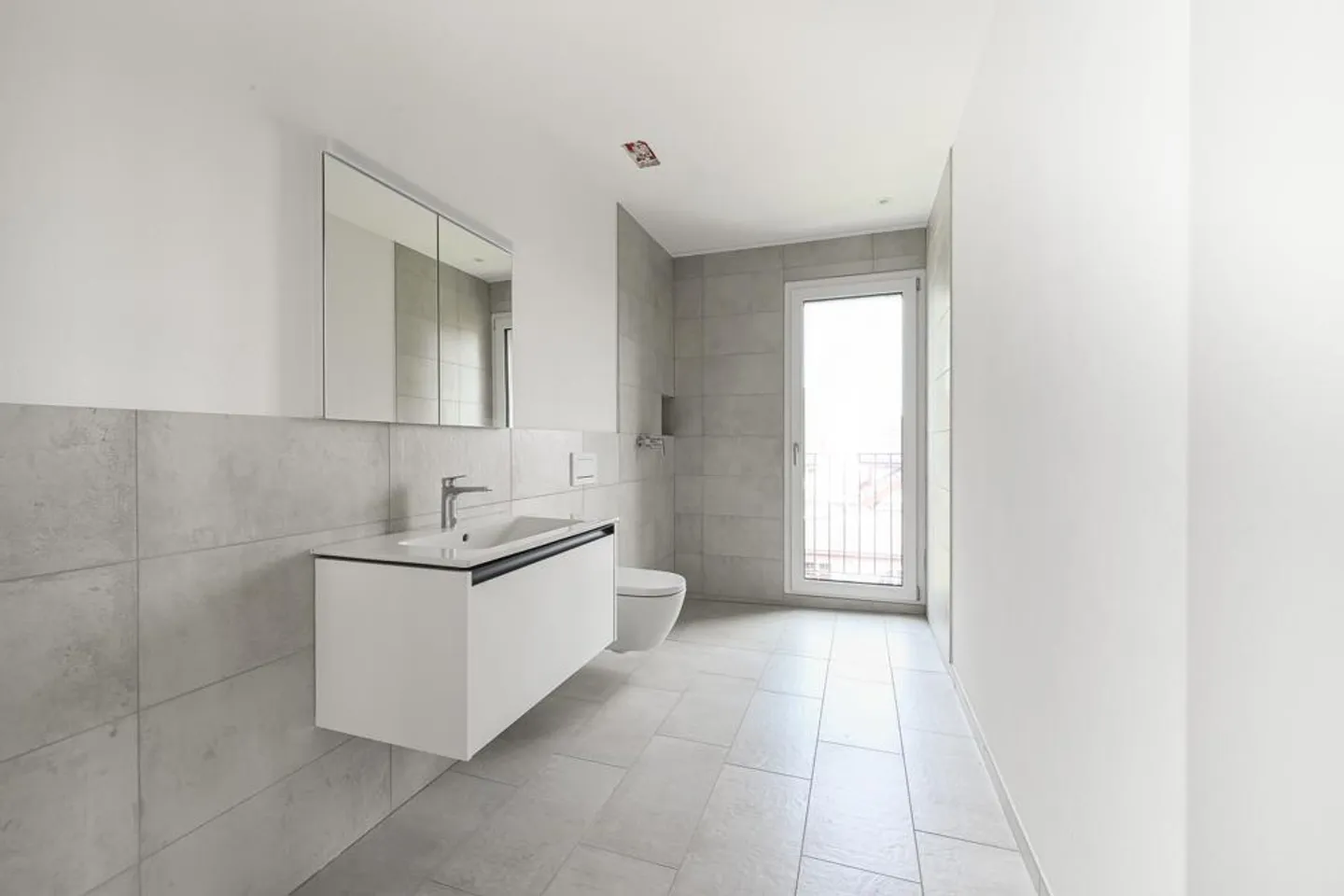 Bright and Modern Living in Prime Location - Photo 5 of 7