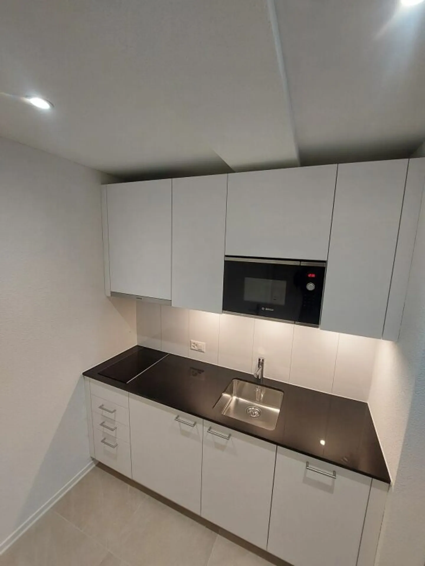 Appartement neuf lumineux de 2,5 pièces près de la place Escher Wyss - Première location - Photo 5 sur 6
