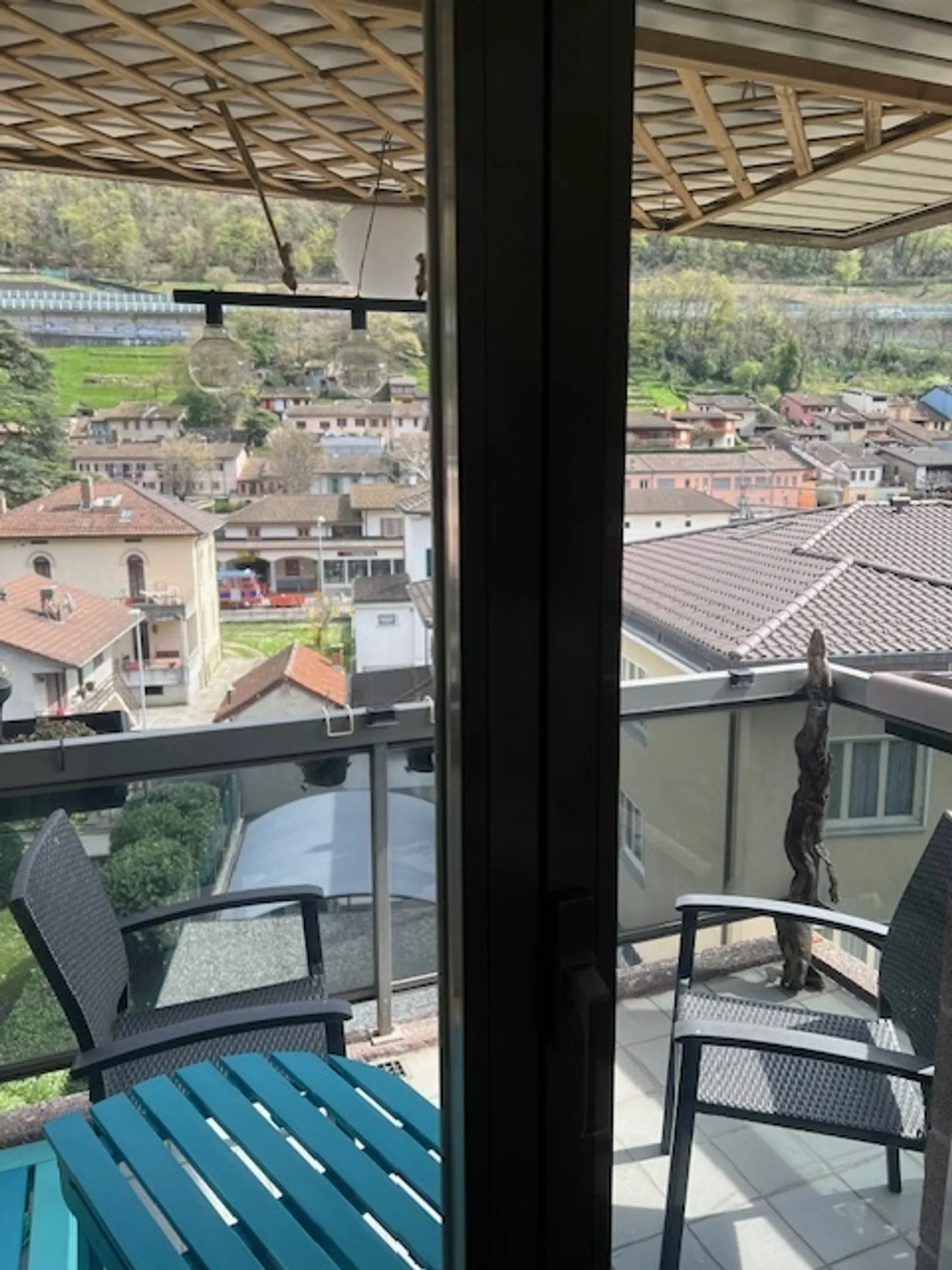 APPARTAMENTO 4½ LOCALI A CAPOLAGO (TI), ARREDATO, TEMPORANEO - Foto 9 di 10