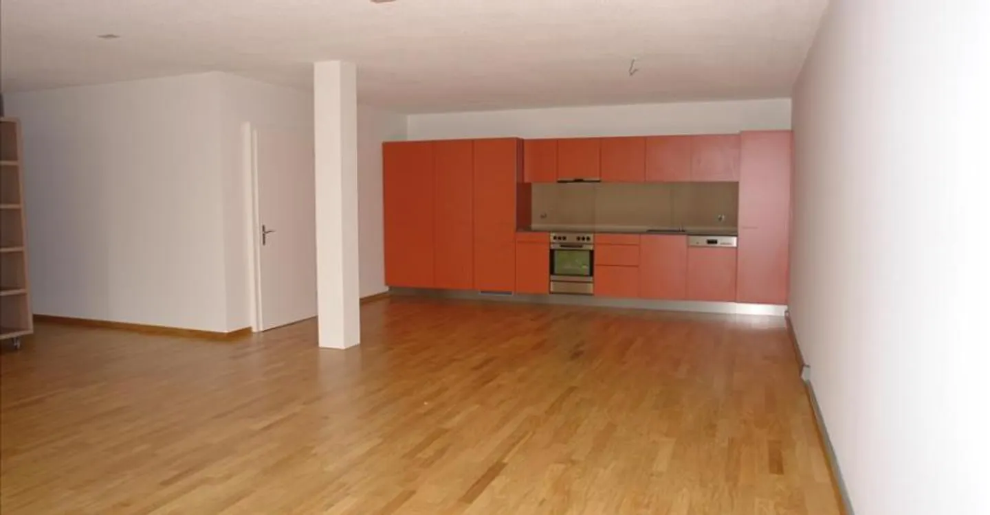 Loft spacieux avec cuisine ouverte - Photo 2 sur 6