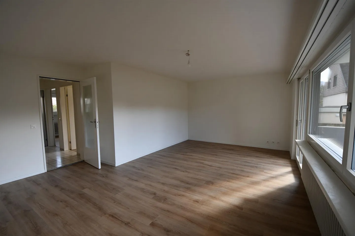 Renovierte Wohnung in Aesch - Foto 1 von 8