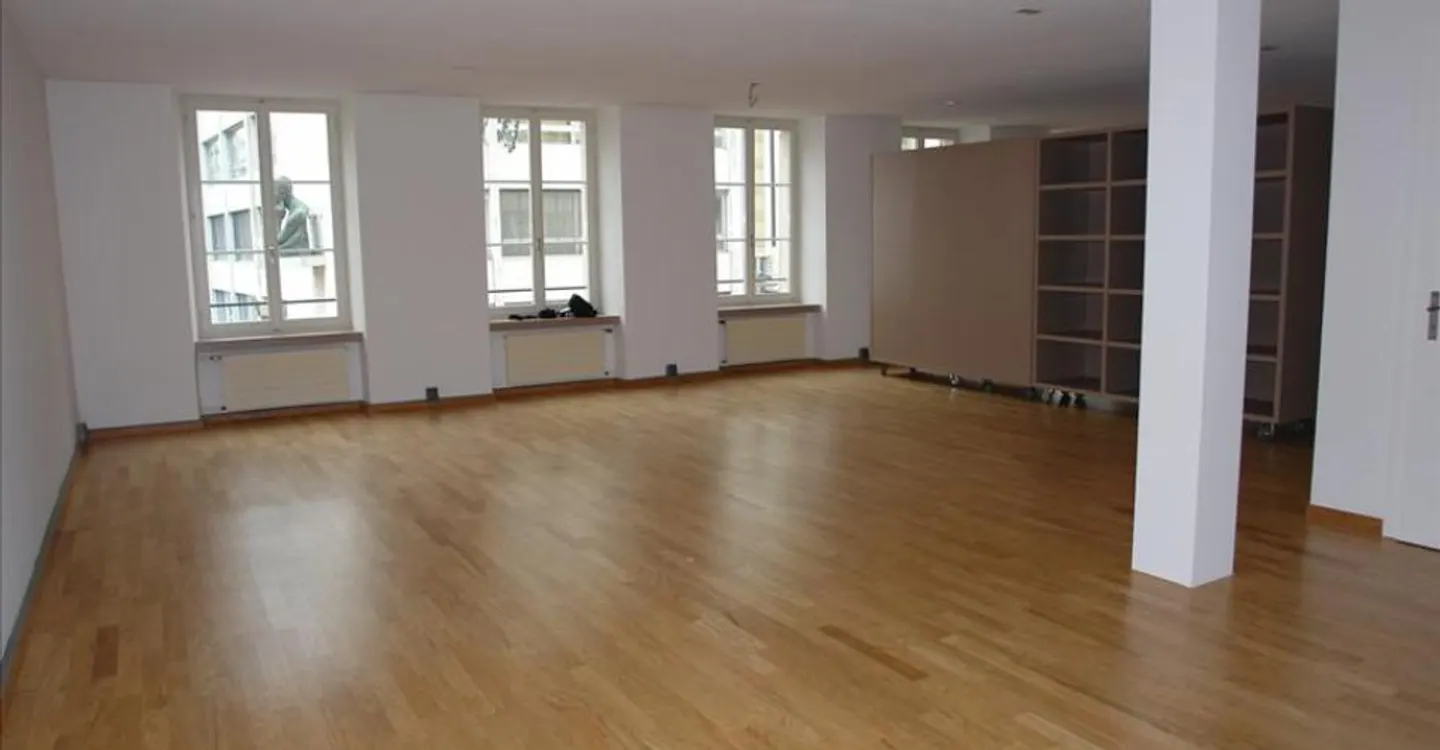 Loft spacieux avec cuisine ouverte - Photo 4 sur 6