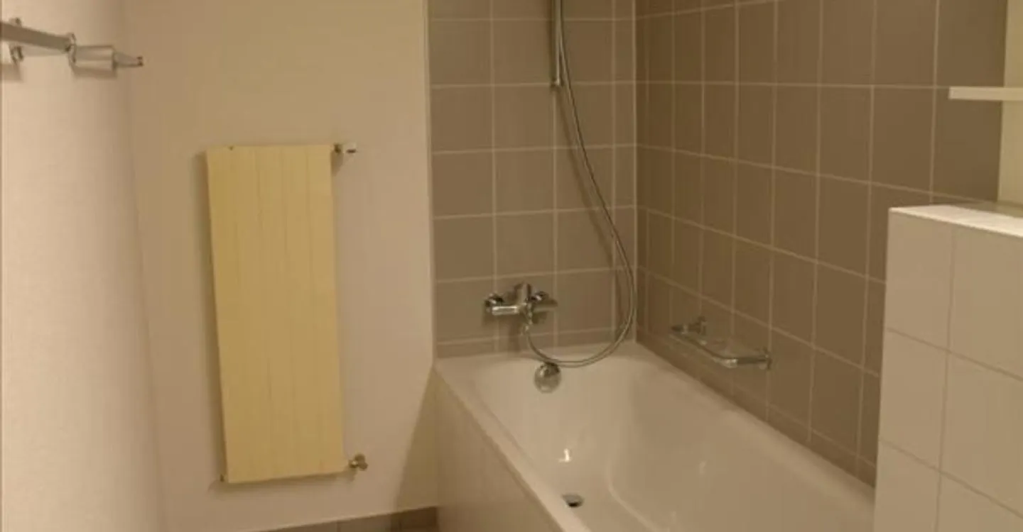 Loft spacieux avec cuisine ouverte - Photo 6 sur 6