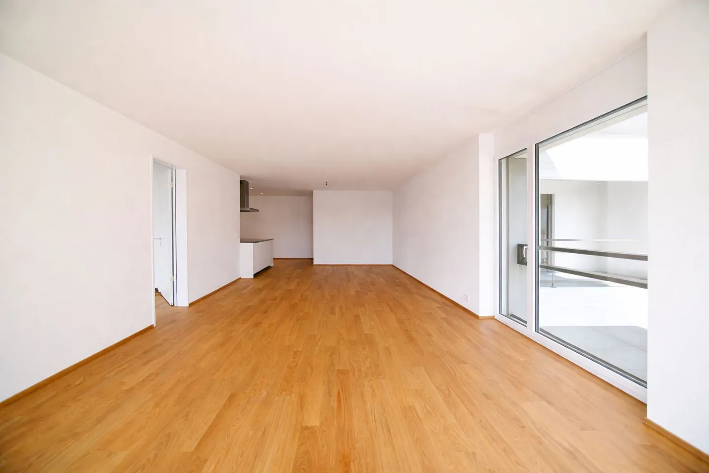 Apartment for rent - Photo 2 of 4