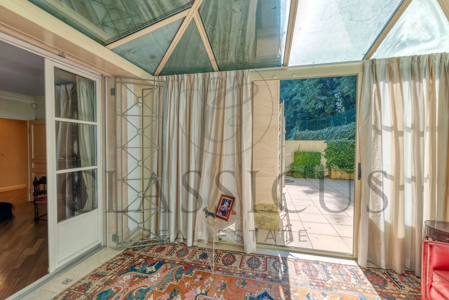 Außergewöhnliche Wohnung in absoluter Ruhe, im Herzen von Vandoeuvres - Foto 9 von 13