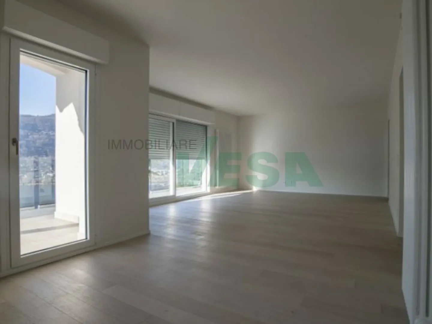 Wunderschönes 4,5-Zimmer-Penthouse mit spektakulärem Seeblick - Foto 3 von 10