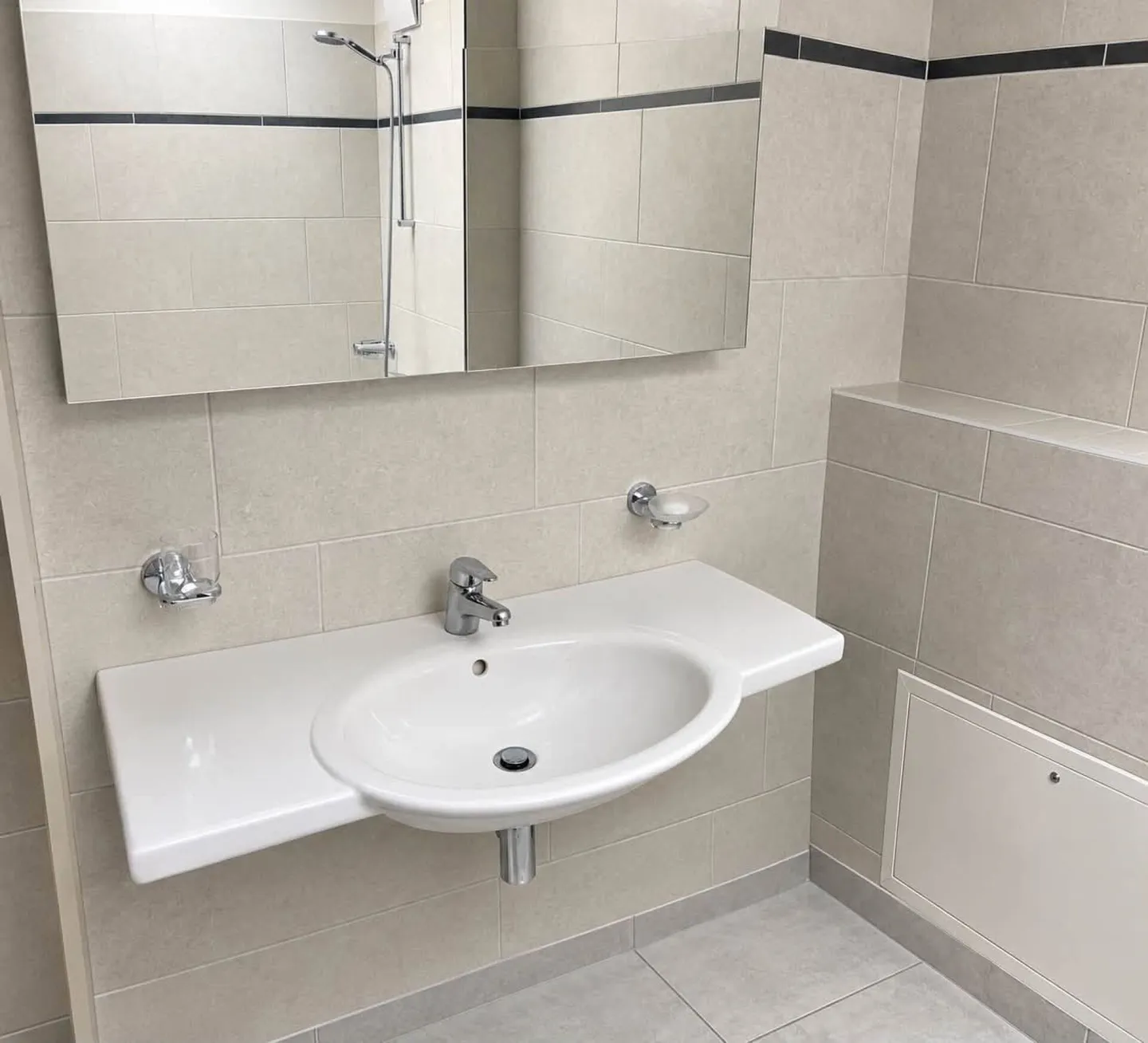 Appartement en attique spacieux de 3½ pièces avec beaucoup de charme à Domat/Ems - Photo 6 sur 6