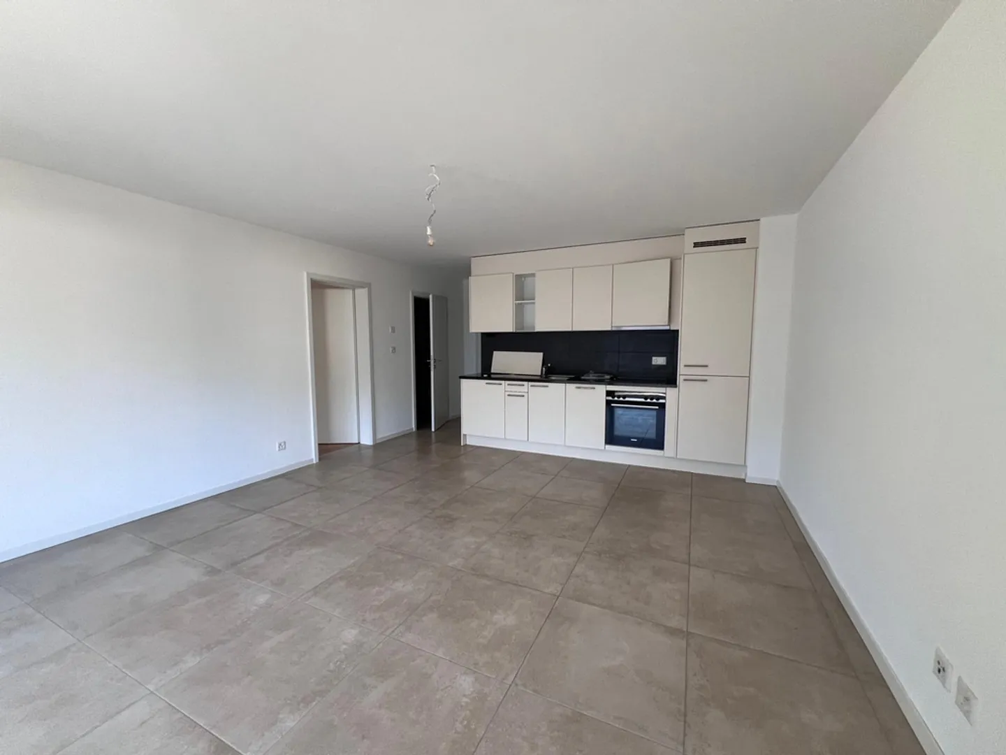 Appartement 2.5 pièces - Photo 3 sur 8