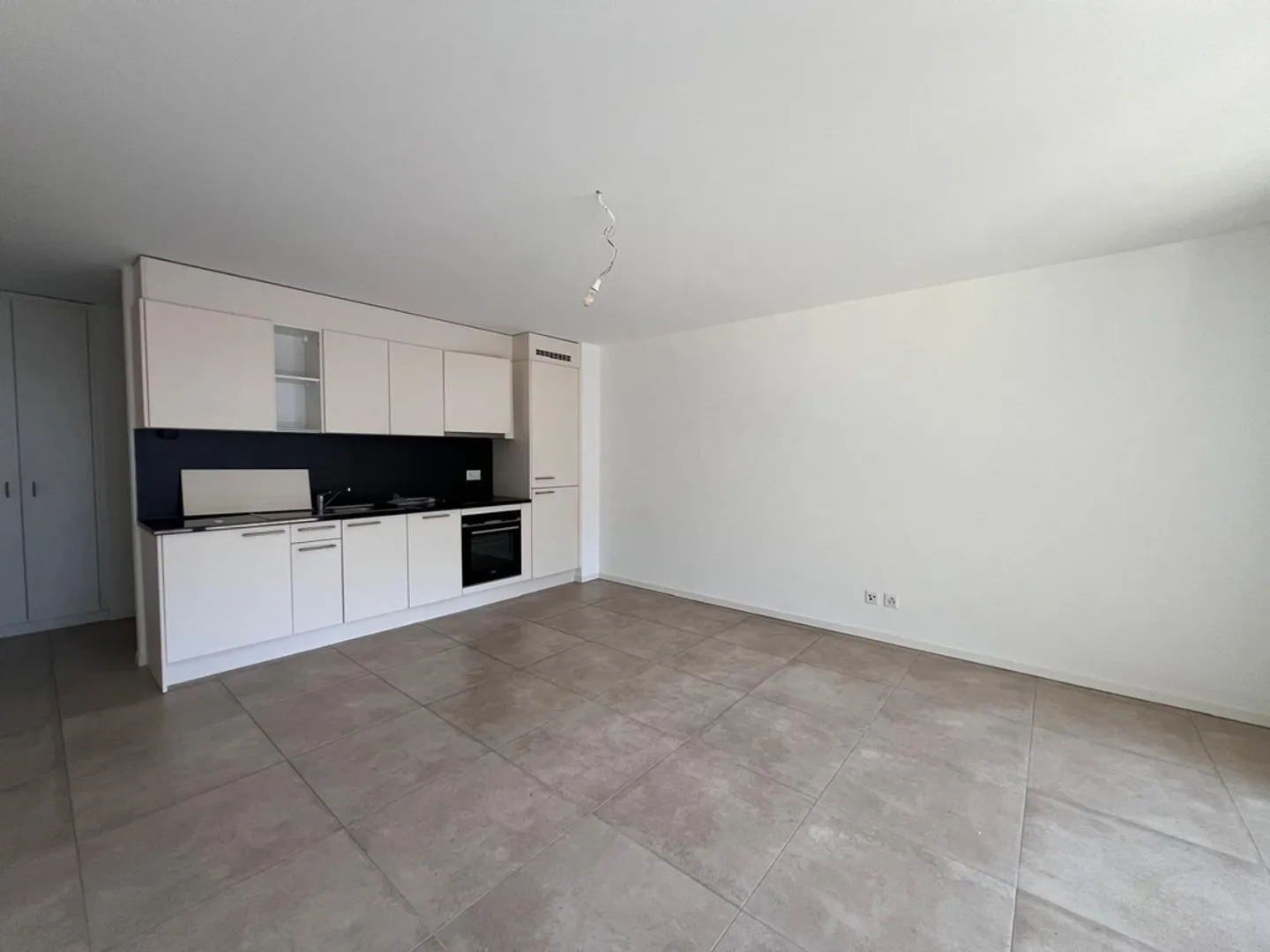 Appartement 2.5 pièces - Photo 4 sur 8