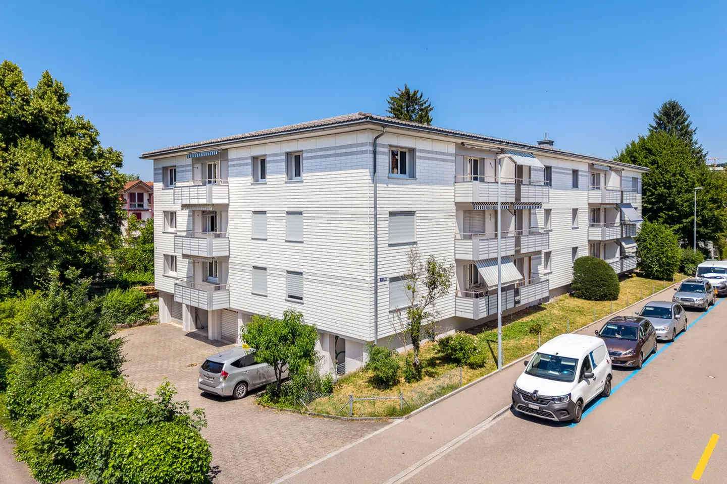 Renovierte Wohnung in Adliswil - Foto 2 von 13