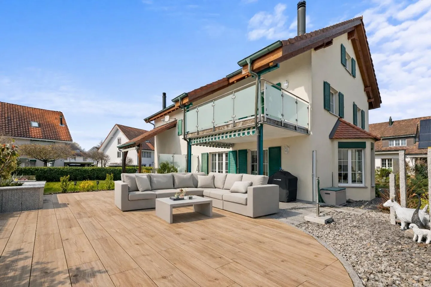 5.5 Room Semi-Detached House in a Very Sunny and Quiet Location - Photo 1 of 18