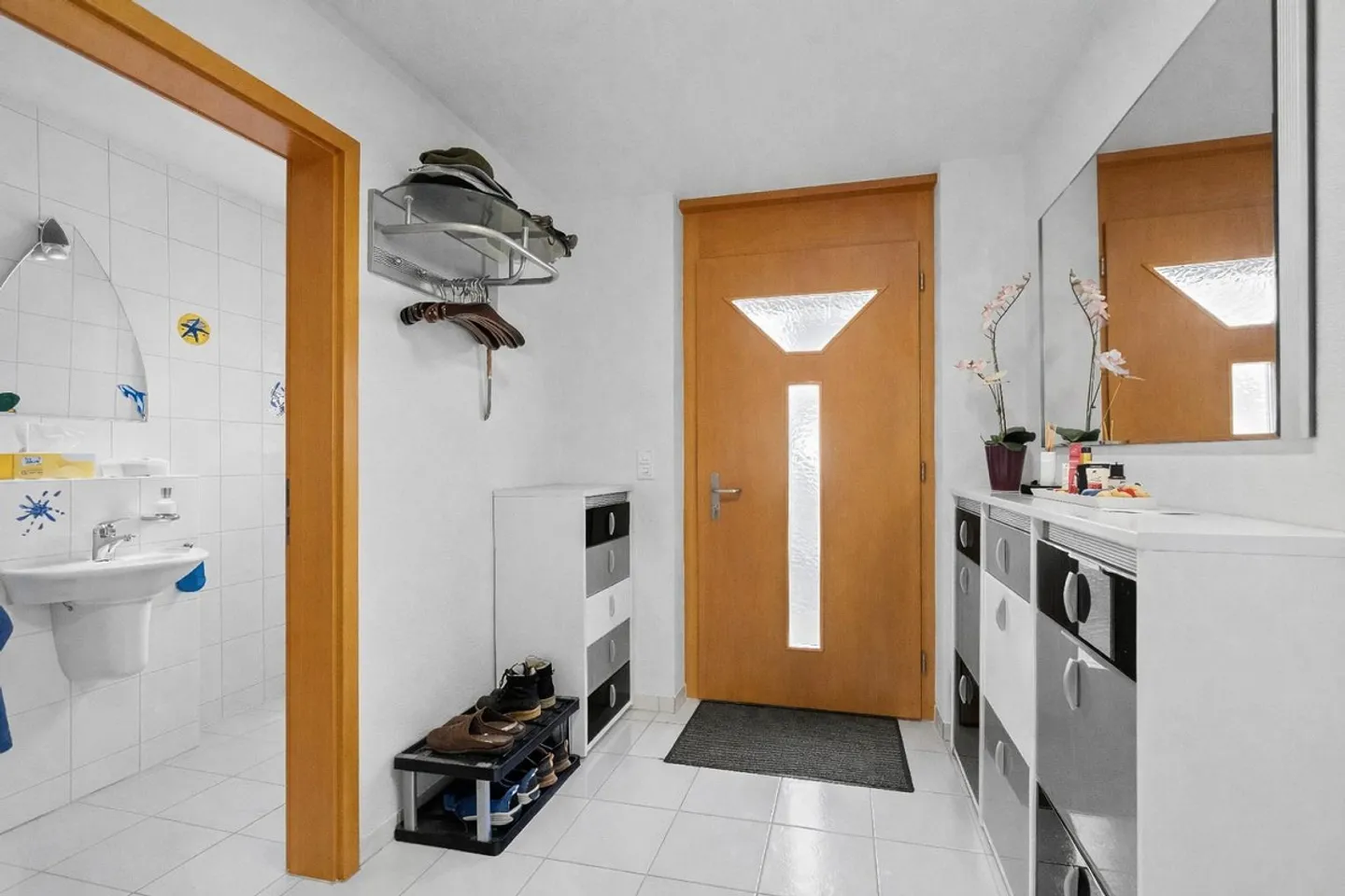 5.5 Room Semi-Detached House in a Very Sunny and Quiet Location - Photo 2 of 18