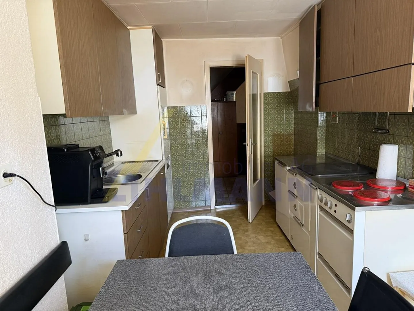 Plenty of space, plenty of potential - spacious property in the village center - Photo 9 of 11