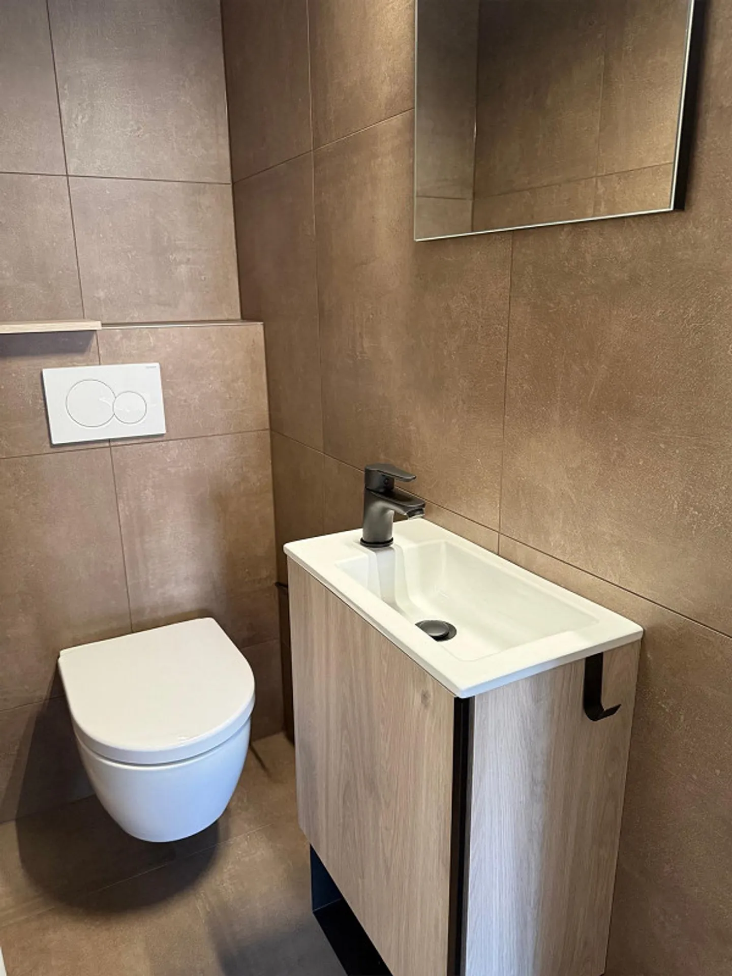 Appartamento ristrutturato di 5 stanze a Givisiez - Foto 4 di 8