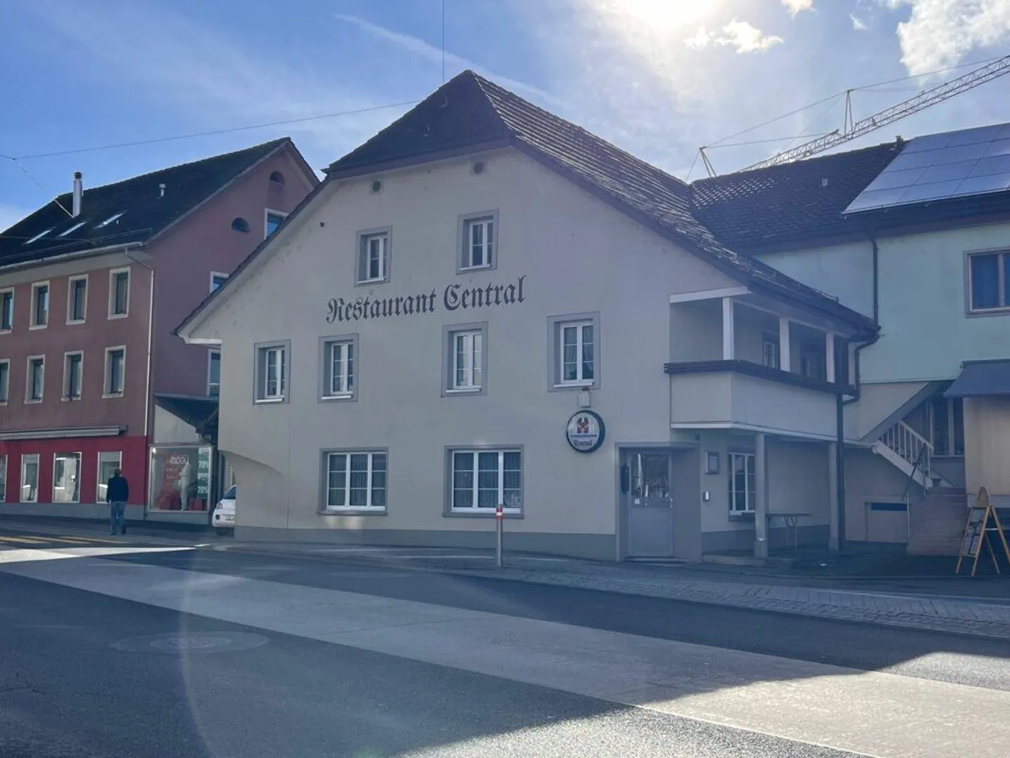 Ristorante Centrale con Appartamento e Garage - Foto 3 di 30