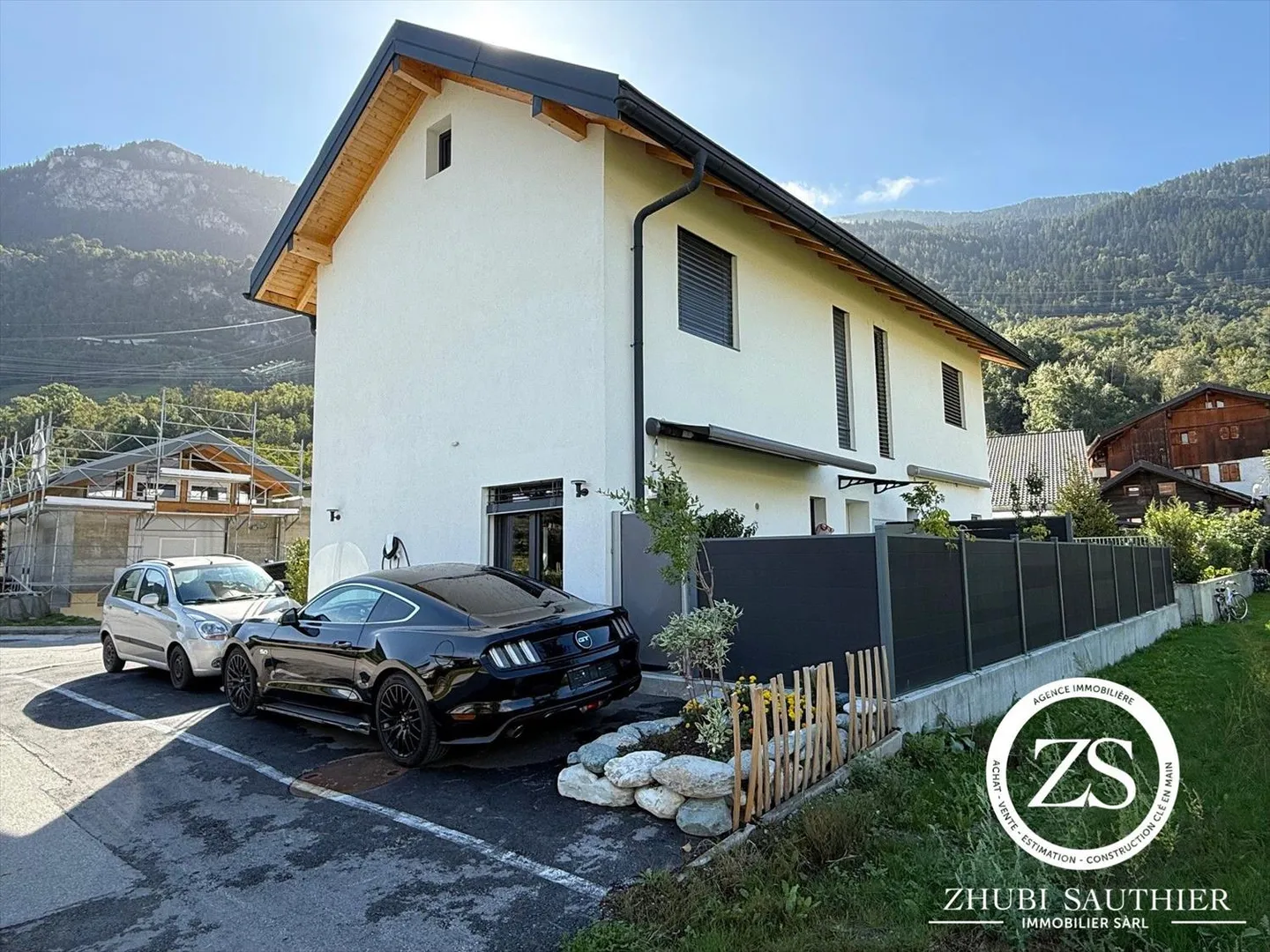 Los von 2 modernen Doppelhaushälften mit 3,5 Zimmern in Chalais - Foto 4 von 7