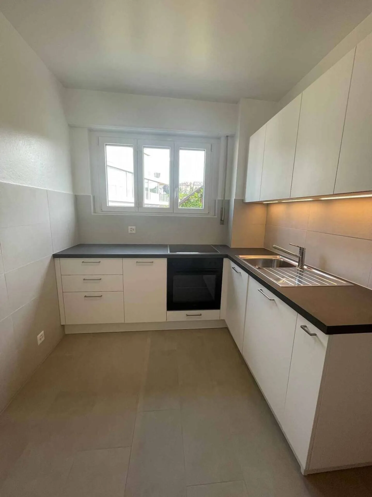 2.5-room apartment on the 1st floor - 1009 PULLY - Ch. de Fantaisie 1 - Photo 2 of 10