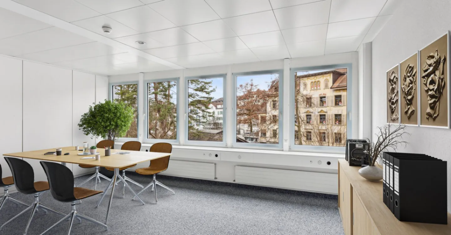 Office Space Near the Train Station - Photo 3 of 4