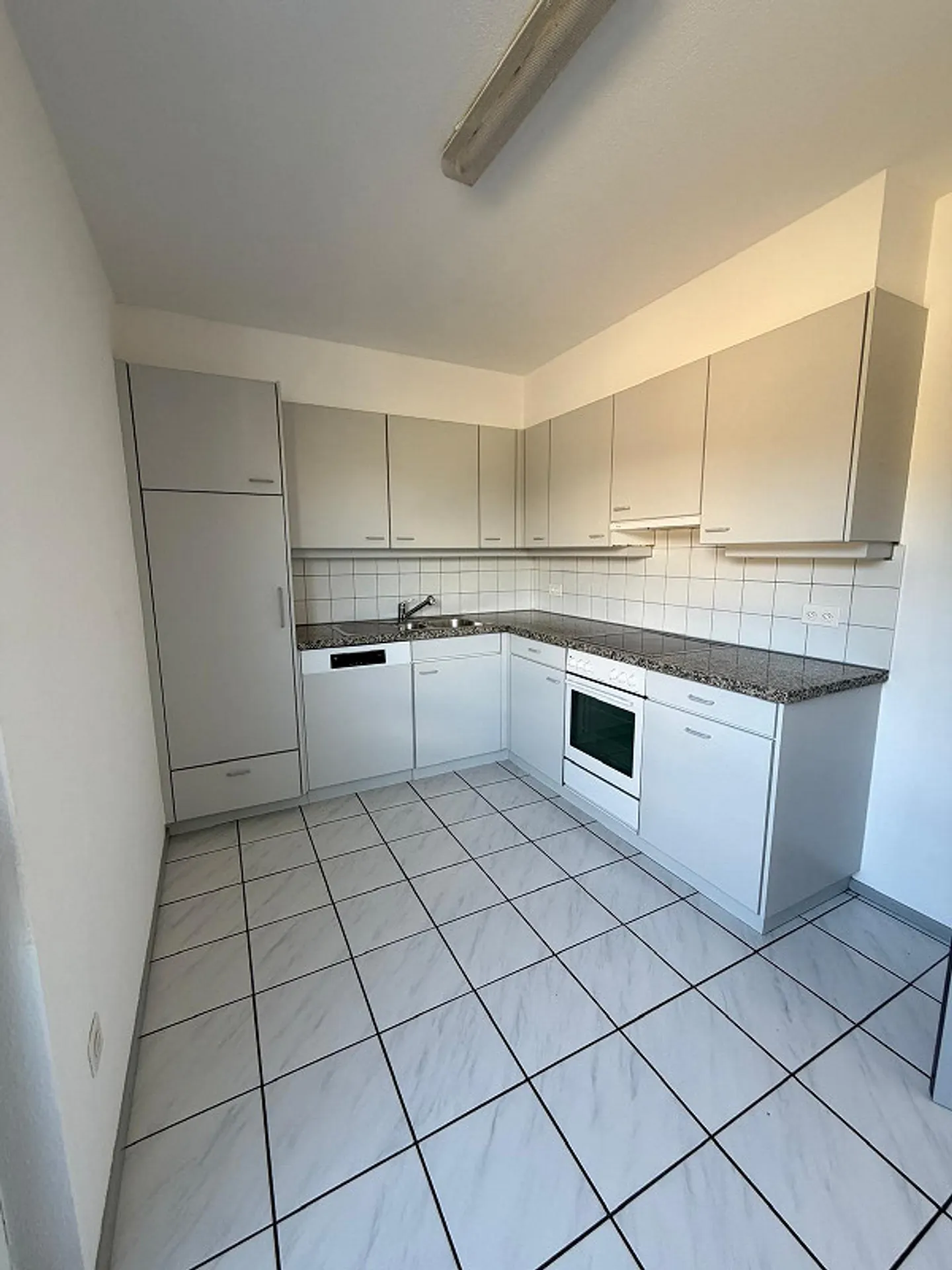 Bright and spacious - Photo 1 of 11