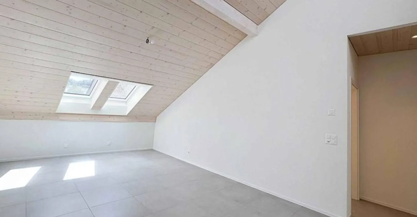 Neue 2.5 Zimmerwohnung im Dachgeschoss - Foto 3 von 9