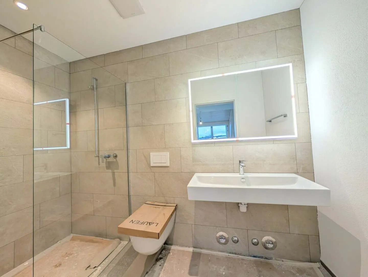 Enjoy the view over the rooftops of Aesch ZH - Photo 5 of 8