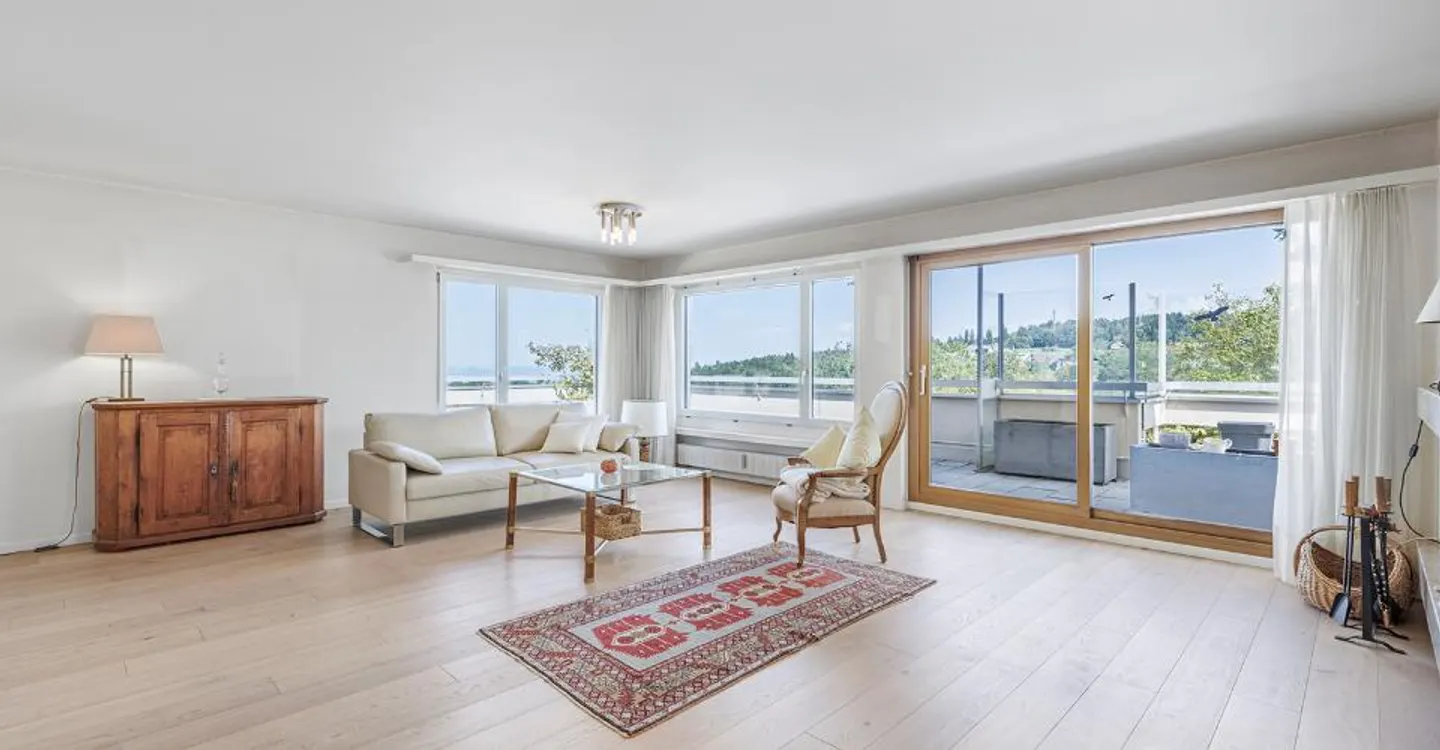 Elegante attico con una magnifica terrazza - Foto 3 di 13