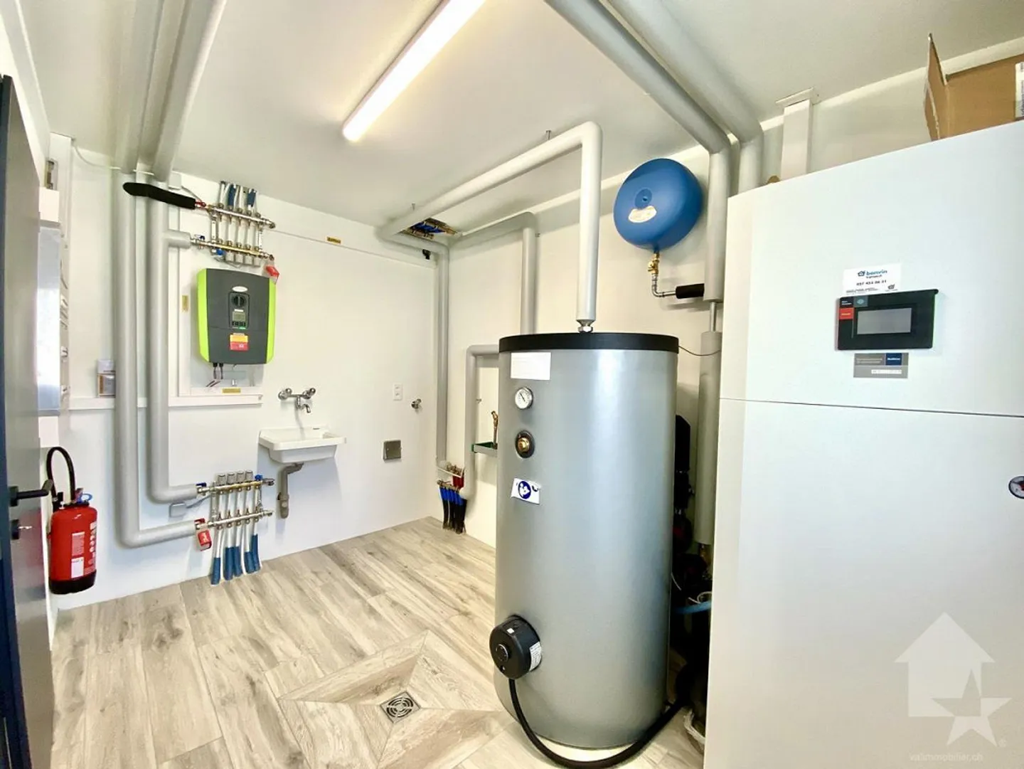 Magnificent new villa 5.5 rooms, garden, large garage and parking! - Photo 22 of 24