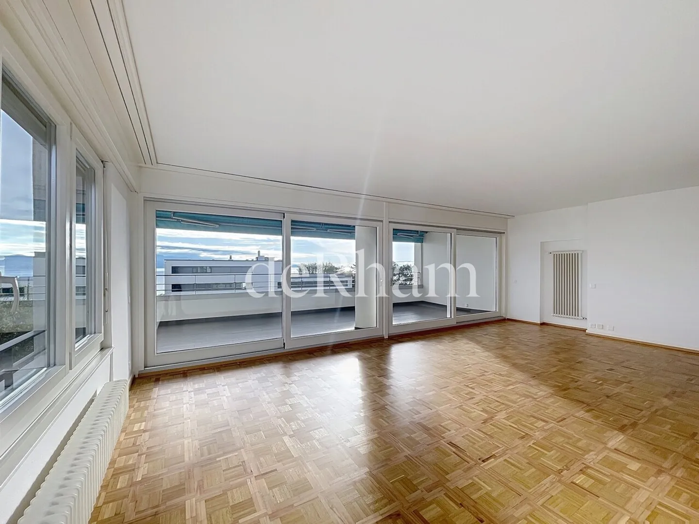 Magnifique appartement de 3.5 pièces entièrement rénové! - Photo 2 sur 11
