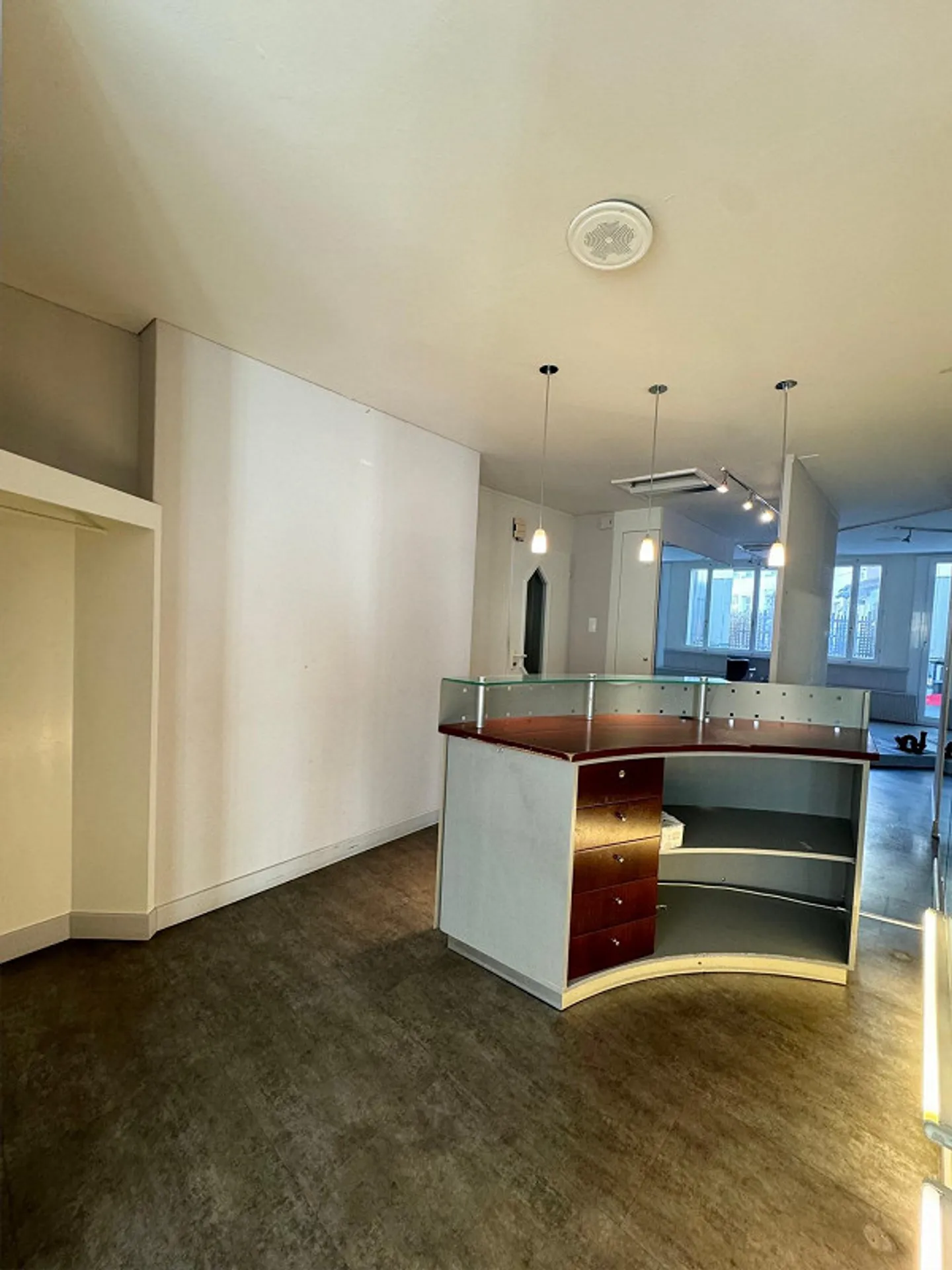 Espace commercial ou de bureau attrayant au cœur de St. Gallen à louer - Photo 1 sur 10