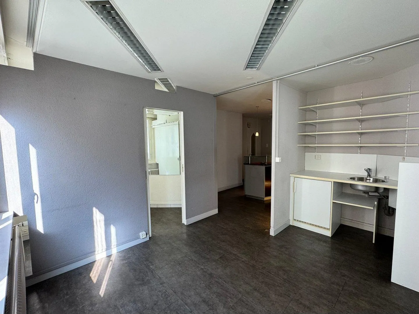 Espace commercial ou de bureau attrayant au cœur de St. Gallen à louer - Photo 6 sur 10
