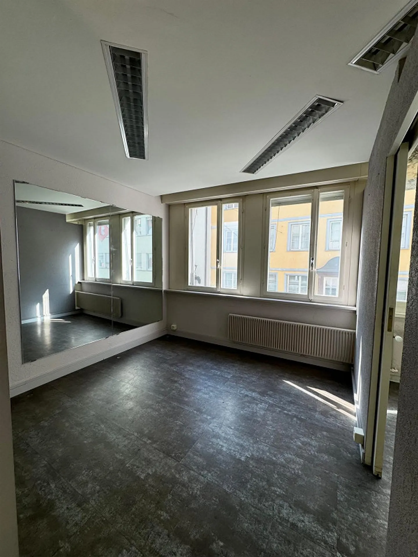 Espace commercial ou de bureau attrayant au cœur de St. Gallen à louer - Photo 7 sur 10