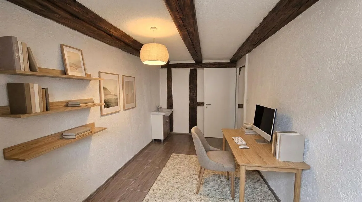 4-Room Apartment with Lake View - Photo 5 of 11